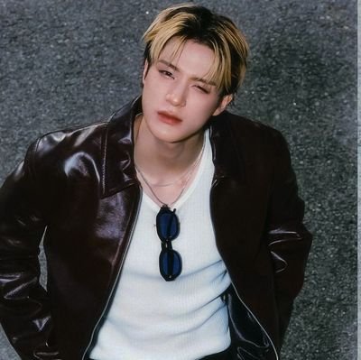 𝐔𝐍𝐑𝐄𝐀𝐋┊a boy who born at 𝑰𝒏𝒄𝒉𝒆𝒐𝒏. can breakdown your heart with his smile.