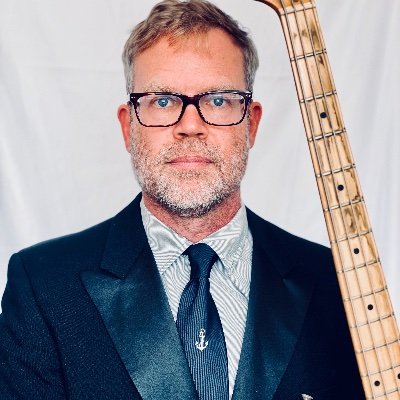 Songwriter // Bass Player // Vocalist @spaintheband