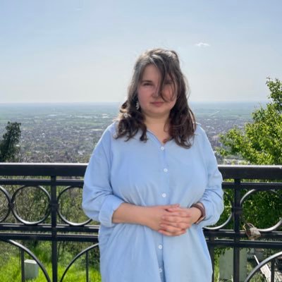 твоё мурло 🐾 романтизирую славянскую хтонь. ною про развитие своих рукодельных брендов и изнанку «творческих профессий»