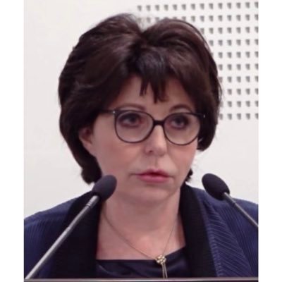 Psychiatre, ancienne PCME et ancienne chef service urgences psys Nancy.