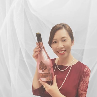 🎀 現実創造トレーナー 🎀 もっとわがままに叶えていい♪ 現実創造のお手伝い🤍脳と心の学びで人生激変! 🤍思い込みを書き換えたら願いが叶いまくり! 🤍不登校・子育ての悩み解消! 🤍凸凹小中高3人のママ 🤍「愛の心理学講座」サポート講師