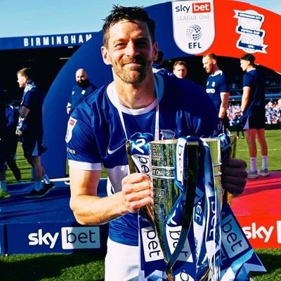 T0mbcfc17's profile picture. 