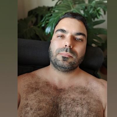 El mismo Marico de siempre, Pokémon Trainer, hablo sobre música y farándula todo el dia, No me sigan...
https://t.co/bhXe41m64Q