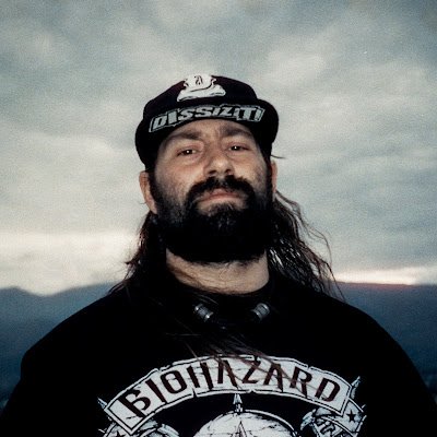 Singer/guitar player of Fyeld and Marauders Inc.
🇧🇬 🇪🇺 🏴☠️
#NAFO
https://t.co/1yHaWHTjY4