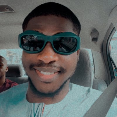Physiotherapist 😌#Manutd #Barca ❤️ Kinda in love with Design,Marketing and visuals. I talk about @manutd. I sell jerseys on insta- @getjerseyng