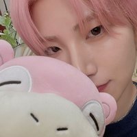 屡 (@lounextdoor) 's Twitter Profile