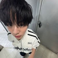 A (@y4axmzz) 's Twitter Profile