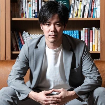 アイドマHD全国No.1営業マン|REAL VALUE執行役員/BACKSTAGE所属
営業職15年・年商100億規模までの営業組織の構築と人材育成に奮闘中
「成果を出す営業組織の作り方」「次世代トップセールスの育成論」を発信
志ある経営者との共創で、日本の営業をアップデートする挑戦中