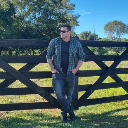 gcucho's profile picture. Padre de Giovanni y Gennaro  ★★★