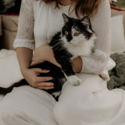 living breezy. ☼ Leo ⇡Capricorn ☾Sagittarius 🌱respectful mama of two