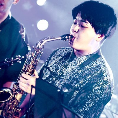 Saxophone player / Jiggy Beats @jiggybeats_jo 主宰 / @yasashi_mirai サポート / 音楽以外のお仕事はこちら➡︎ @yyt_0531toni