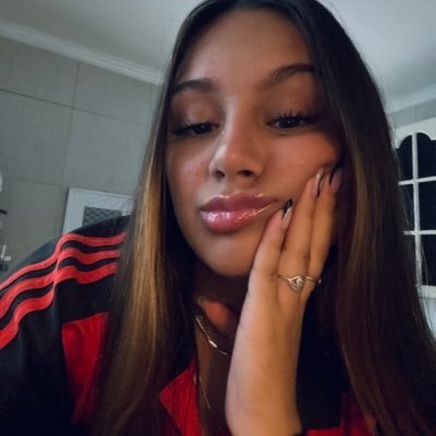 _mcarolinaxz_'s profile picture. “quisera ser imortal para  viver a glória eterna do Flamengo”