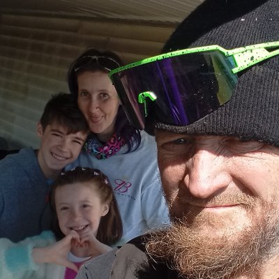 I'm the owner of FAFO Kustom Designs, I have two amazing kids ages 8 & 14 and I have been married to my husband for the past 15 years.