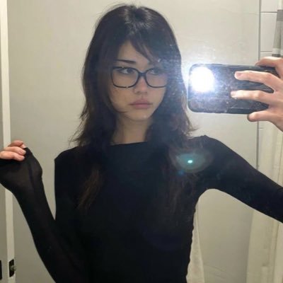 skinnyvampir's profile picture. matcha addict
