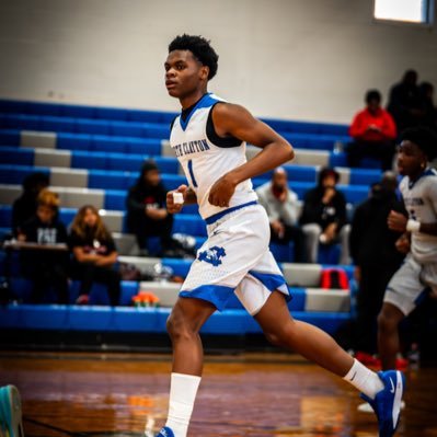 2028 SF/PF 6ā3 180 | Student Athlete | email: leektrim@icloud.com