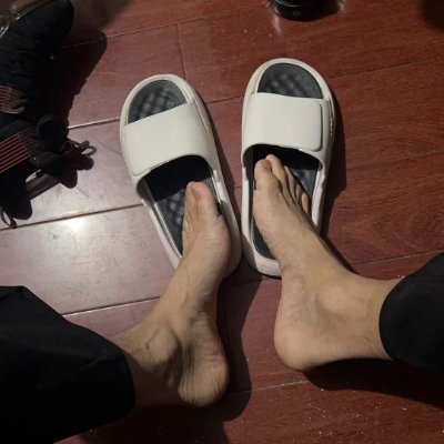 长沙小M，入圈7年，伺候过100+直男S，只喜欢SM，不喜欢其他的。找同好一起伺候S~Gogogo~
