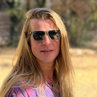 _CConnor's profile picture. History, music, and mountains.