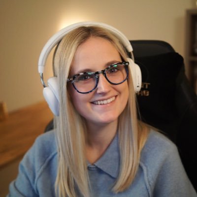 Mom and Cozy streamer! 🇨🇦 | @Twitch Partner | Disney Obsessed | Amateur UEFN Creator | Business inquiries: official.cozytv@gmail.com