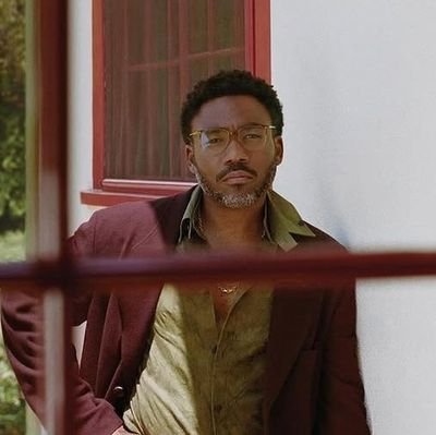 hitthezoom's profile picture. she/her