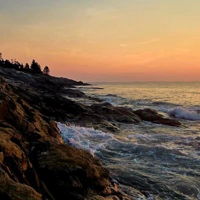 TeejMakesADiff's profile picture. 
