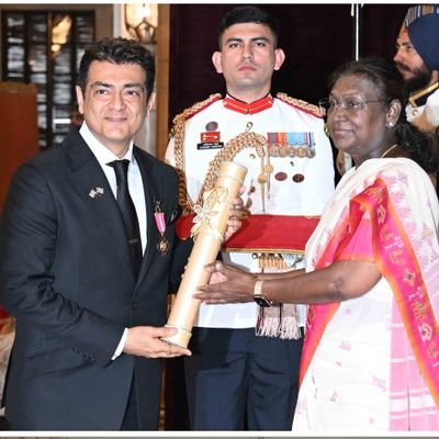 BossTwitts's profile picture. Journalist #AJITHKUMAR  FAN 💥