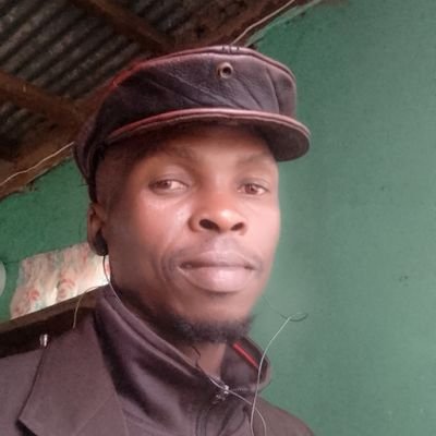 aphiwe_notyhawe's profile picture. Study of self begins by asking.