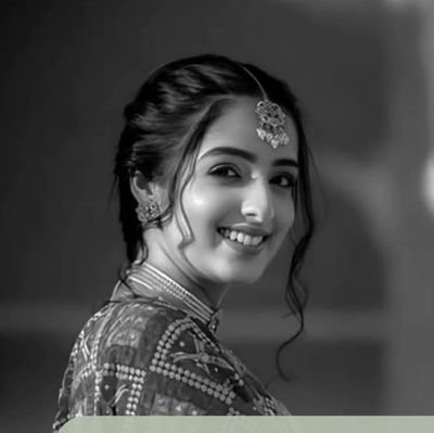 जिन्दगी में ग़म हैं
ग़म में दर्द है
दर्द में मजा है
और मजे में हम।।।।