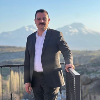 Nevşehir İl Genel Meclis Başkanı &
Sabır kıl her belâya, hane-i Rahmân’ı incitme..
Felekte hâsılı insan isen, bir canı incitme!….
Alvarlı Efe Hz.(k.s)