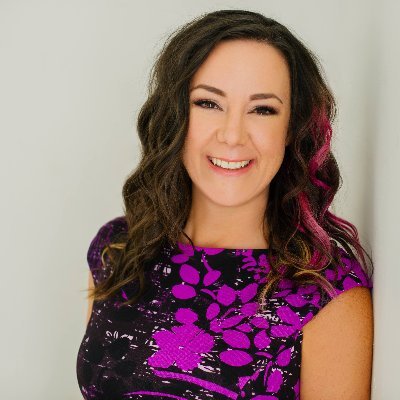 MS in Nutrition & Clinical Health Psychology, Ketogenic Nutrition Specialist focused on the bio-psycho-social aspects of sustainable weight loss.