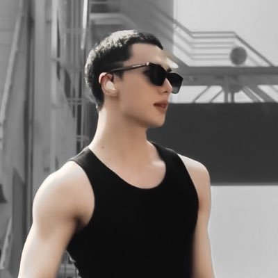 zhaooyn's profile picture. mi vida por yujin y hyun :3  9.04.25❤️‍🩹