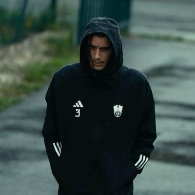 asqwe12342's profile picture. اللهم صل على محمد