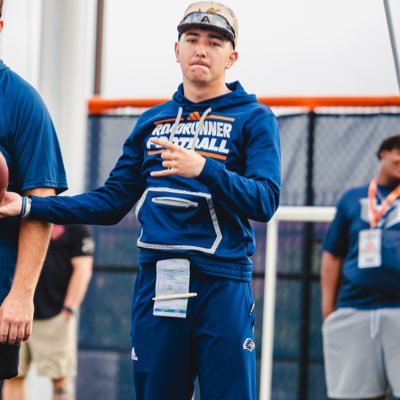 utsa_mattcasas's profile picture. @utsaftbl 210 Hogs