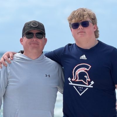 Proud father. Golfer. Titans, Preds, Grizz, St Louis Cardinals, and Michigan Wolverines!