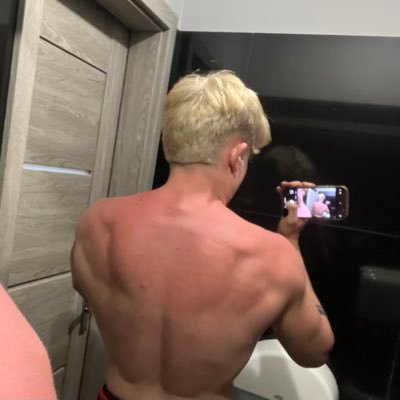 DEOSIEK's profile picture. XD