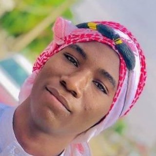 Bukite🎒//Alhamdulillah Ala Kulli Hal🙏🏽//Entrepreneur//C.E.O@SAY DESIGN 🪡✂️//Education nd experience are best modern medicine for a wise man ✨
