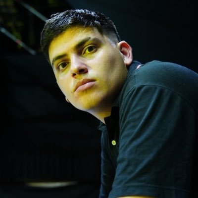22. Soy periodista, o eso intento. Escribo para @vardeportivocom y soy prensa de @obrasbasket