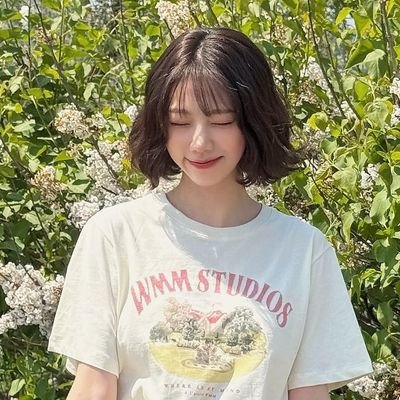 summerhoons's profile picture. she22her | a more unhinged @summeruji  |  all my fixations in one account