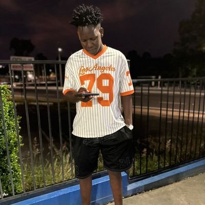 lhinearszkym's profile picture. #029 Kenyan...
son of the soil...
Learned Diplomatic protagonist⚖️⚖️🪓
Father to a son😘♥️