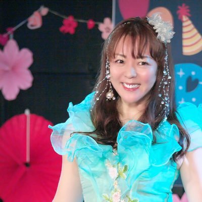 シンガーソングライター🎤 コンテスト:ミス渋谷公園通り CMソング:氷結 CM出演:ツカサのレンタルオフィス ラジオ:FM川崎パーソナリティ その他仮歌など色々。お仕事の依頼はDMへ💁♀️ぜひ応援してください📣 損をしても信念を貫くタイプです。人を愛し、大切にします。ファンクラブ名は「よしお🐈組」