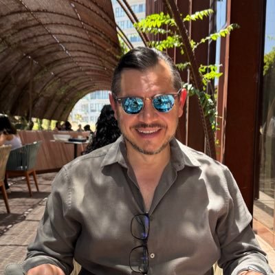 Doctor en Derecho. Profesor universitario. Consultor en seguridad y justicia penal. Cinéfilo.