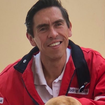 Etólogo, LAE, rescatista profesional, Director de fundación APEA AC, colaborador en Enfoque Noticias, Conductor de Mascotas con Estrella, empresario.