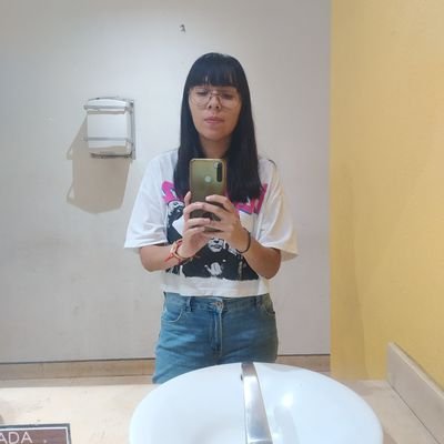 Mexicana ❤️
Amante de la lectura y los gatos.
Soy Gryffindor. 🦁
Error 404, heterosexualidad no encontrada. 🏳️🌈