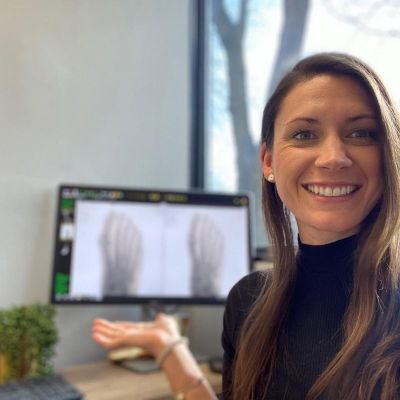 the desire to help others, a passion for learning and scientific advancement, and the potential for job security and a good career 🧑⚕️