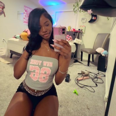@kammyybaby