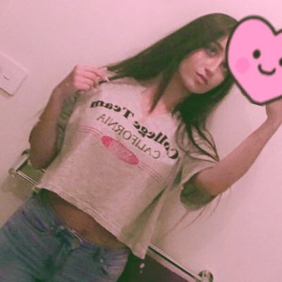hola! (I don’t even speak spanish lol) idk what to put here 😶 I like girls 😗🫶🏼🏳️🌈 https://t.co/AINzZpXklg
