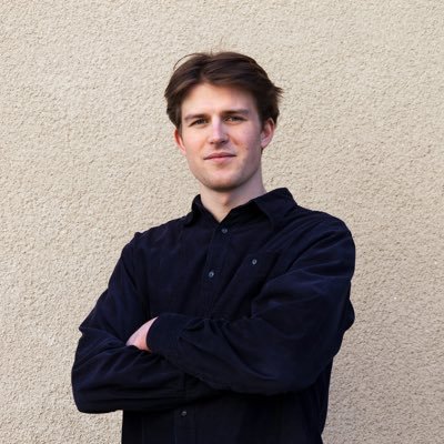 Journalist och student. Vissa skulle kalla mig journaliststudent. JMG