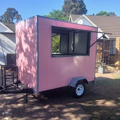 Crafting Mobile Kitchens with Passion
At K&W Mobile Kitchen, we bring years of industry experience in crafting bespoke mobile kitchen solutions