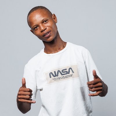 My name is Tshepo makoni a young curious innovative currently soul enhancing my skills in digital at iHub Africa such as SEO and designing and collaboration