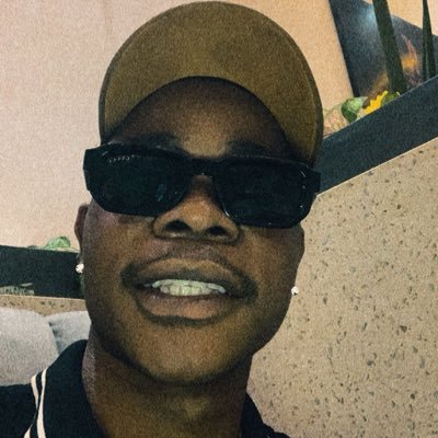 Prosper_Ayanda3's profile picture. BE YOUR HERO💯