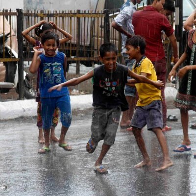Giving Rain Updates of Ahmedabad in Real Time (Powered by 15+ Apps and 1 Overtrained Brain for Weather Patterns)
